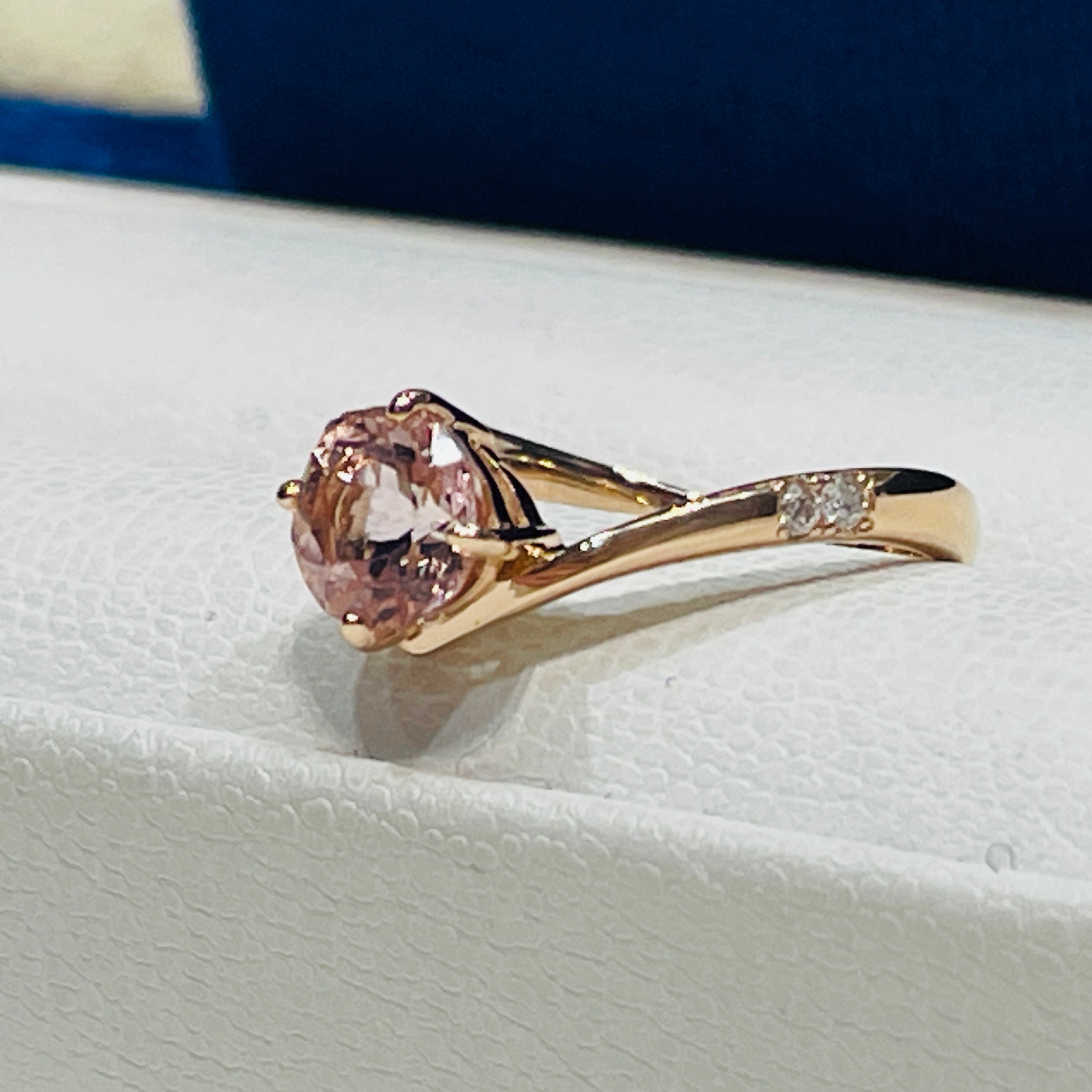 18KPG モルガナイトダイヤモンド リング 0.85CT CPRD6-D5 -SUNRISE RING 現在庫